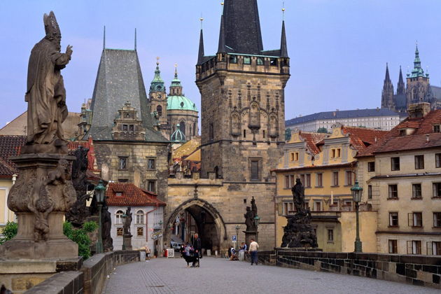 Экскурсия в Праге: Чешский Крумлов и замок Глубока над Влтавой